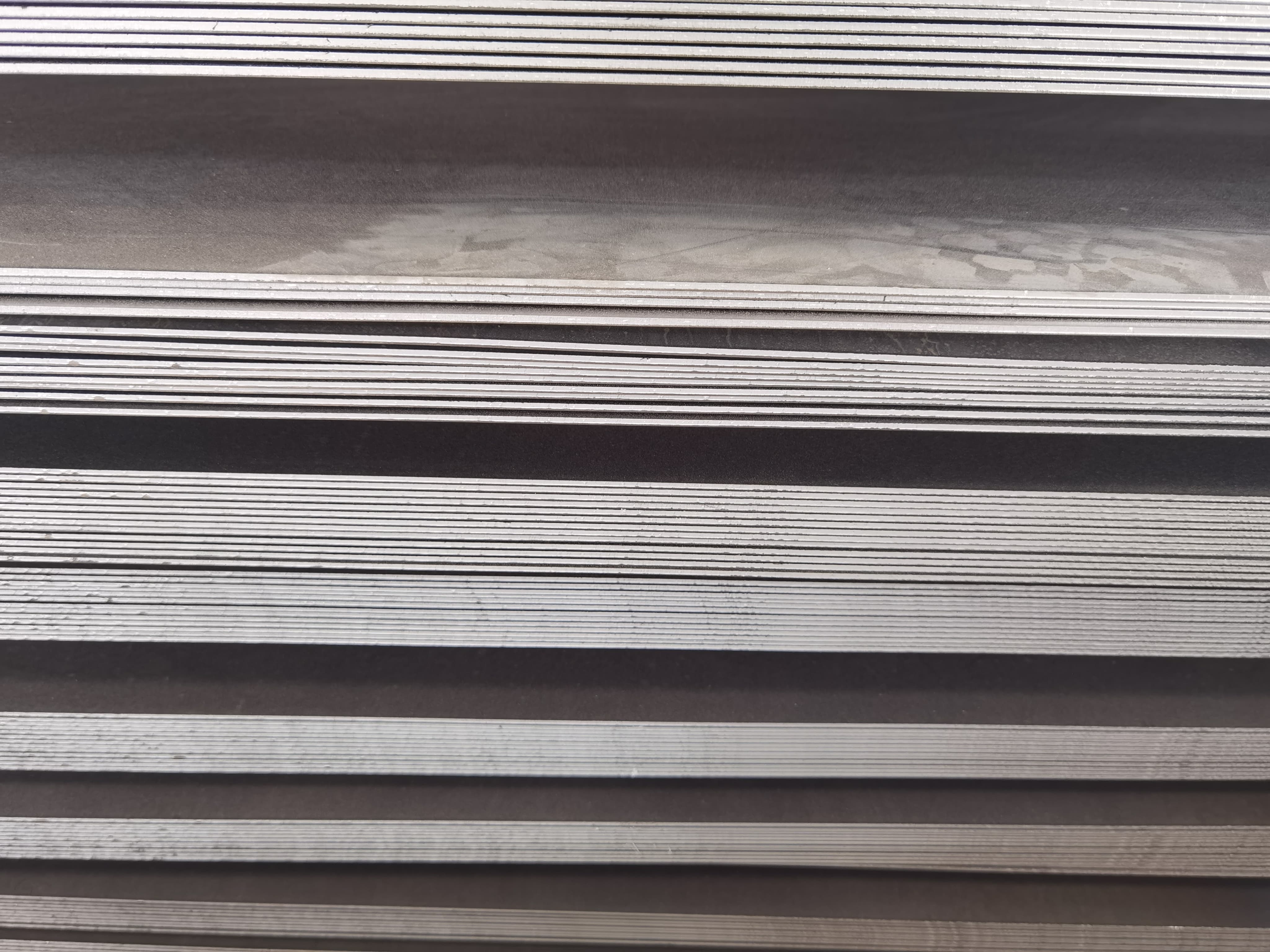 巨震!关税加征至245%,65mn钢板经销商一路向下跌破……